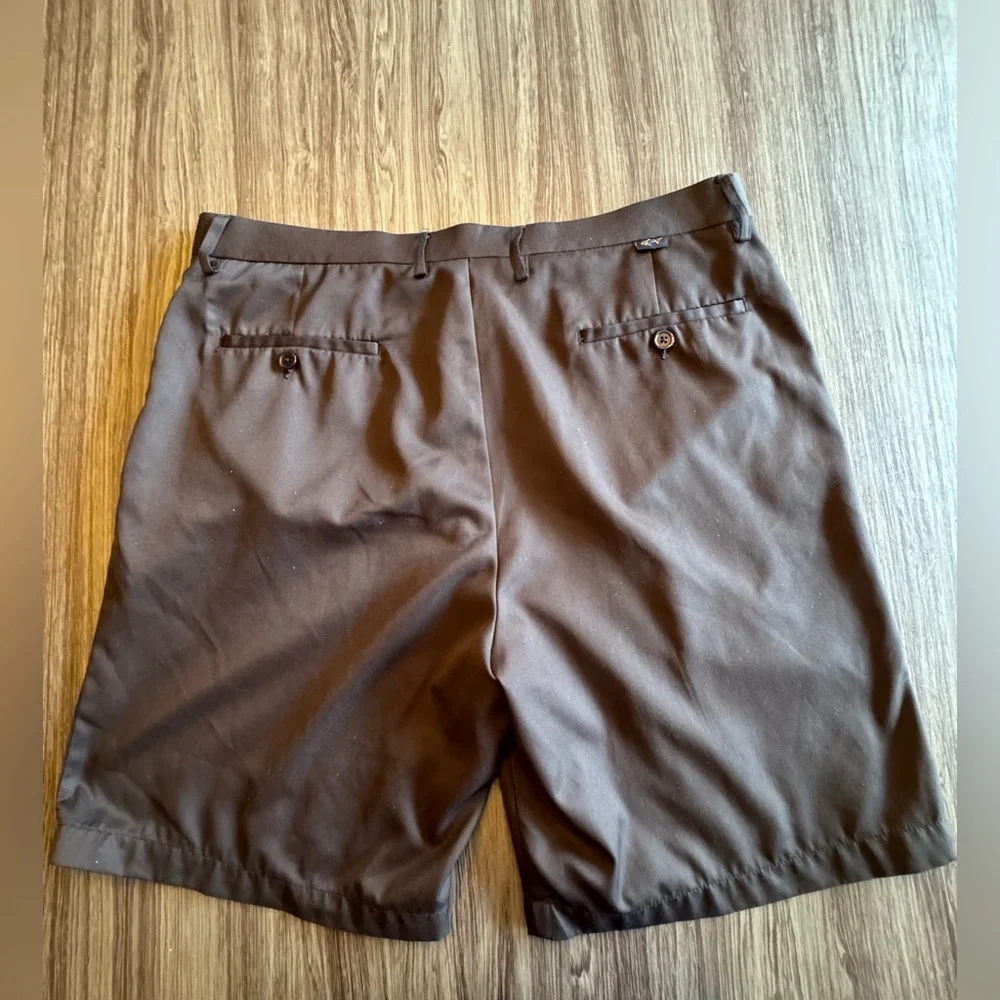 Greg Norman men’s shorts - Picture 2 of 5